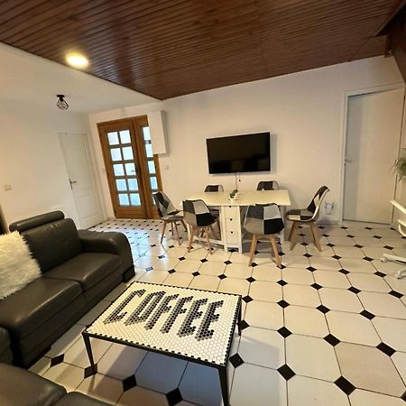 Hotel Agréable apparement dans une maison à Saint-Denis  Extérieur photo