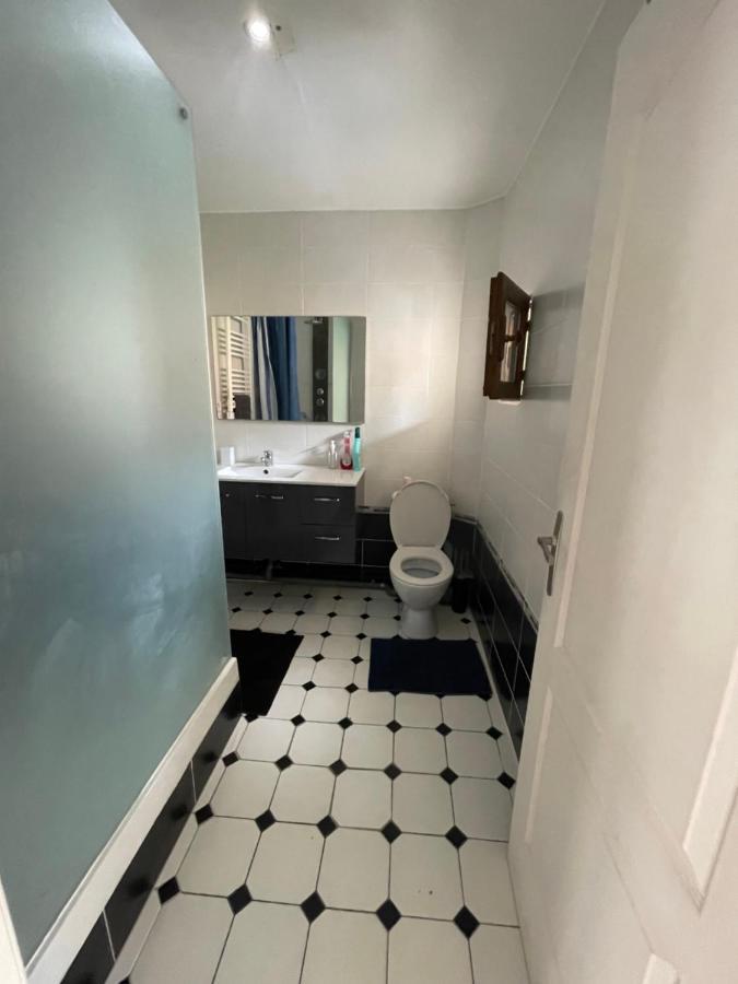 Hotel Agréable apparement dans une maison à Saint-Denis  Extérieur photo