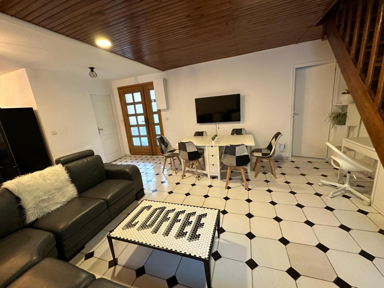 Hotel Agréable apparement dans une maison à Saint-Denis  Extérieur photo