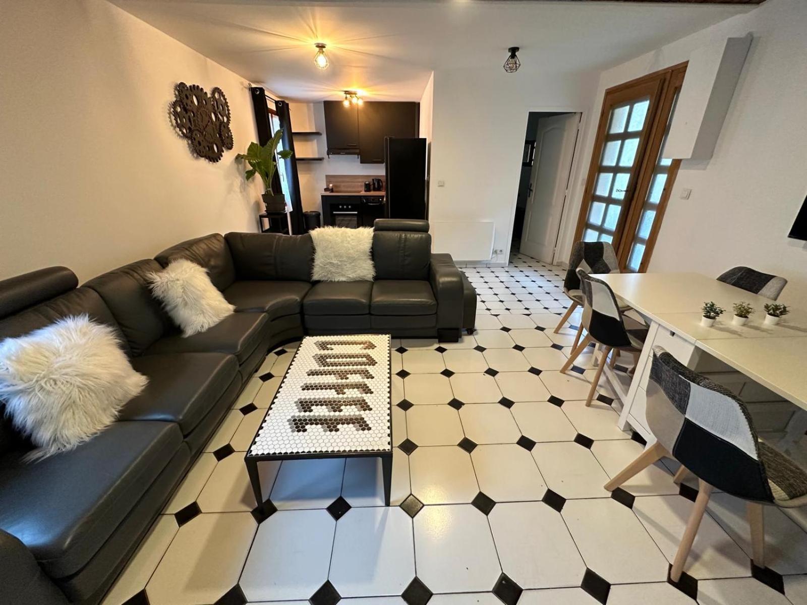 Hotel Agréable apparement dans une maison à Saint-Denis  Extérieur photo